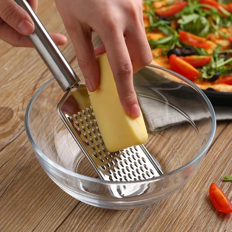 Cheese Grater Box - 新しいステンレス製ハンドヘルドチーズグレーター、チョコレート、バター、フルーツ、野菜など多用途キッチン用品用グレーター