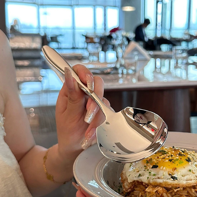 ステンレス製の金色の大きな丸いスプーン、長い柄付き、キッチン - Kitchen Gadgets Popular のレビューと価格