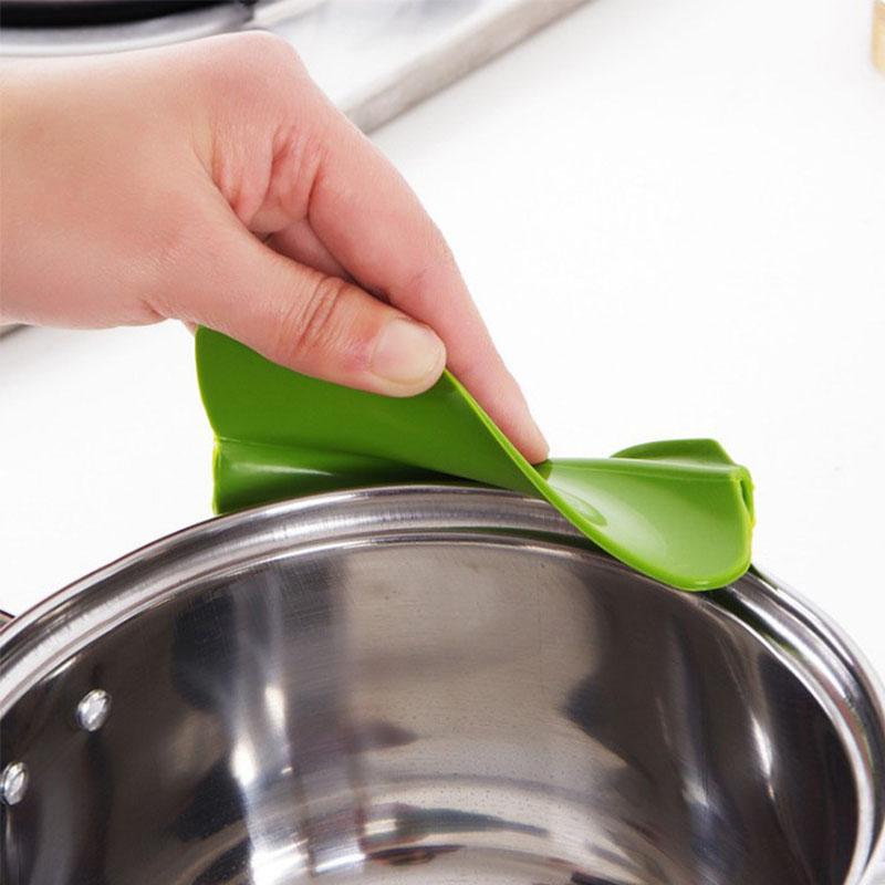 1/2個入りキッチン漏斗、鍋やボウル用クリップ式シリコンスト - Kitchen Gadgets Guide のレビューと価格