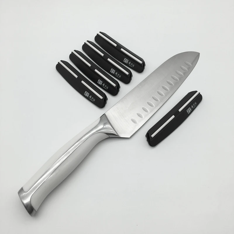 キッチンガジェット、角度ガイド付きシャープナー、PP＆セラミ - Kitchen Gadgets Guide のレビューと価格